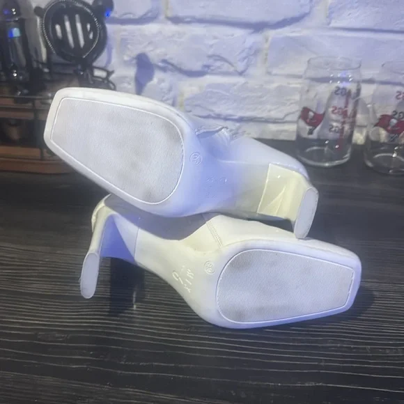 Mix No. 6 White patent Heeled Boots - Picture 6 of 7